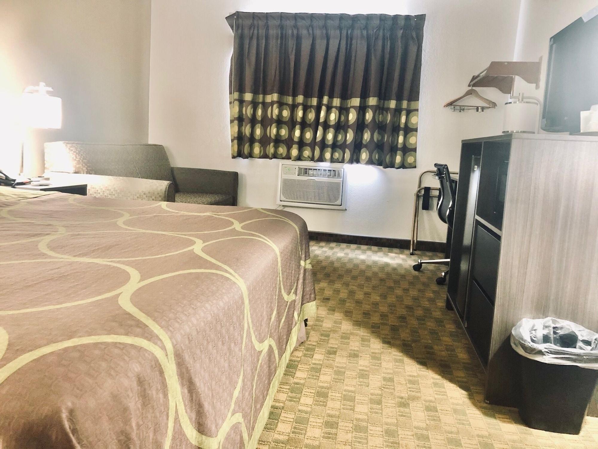 Super 8 By Wyndham Peru Starved Rock State Park Hotel Екстериор снимка